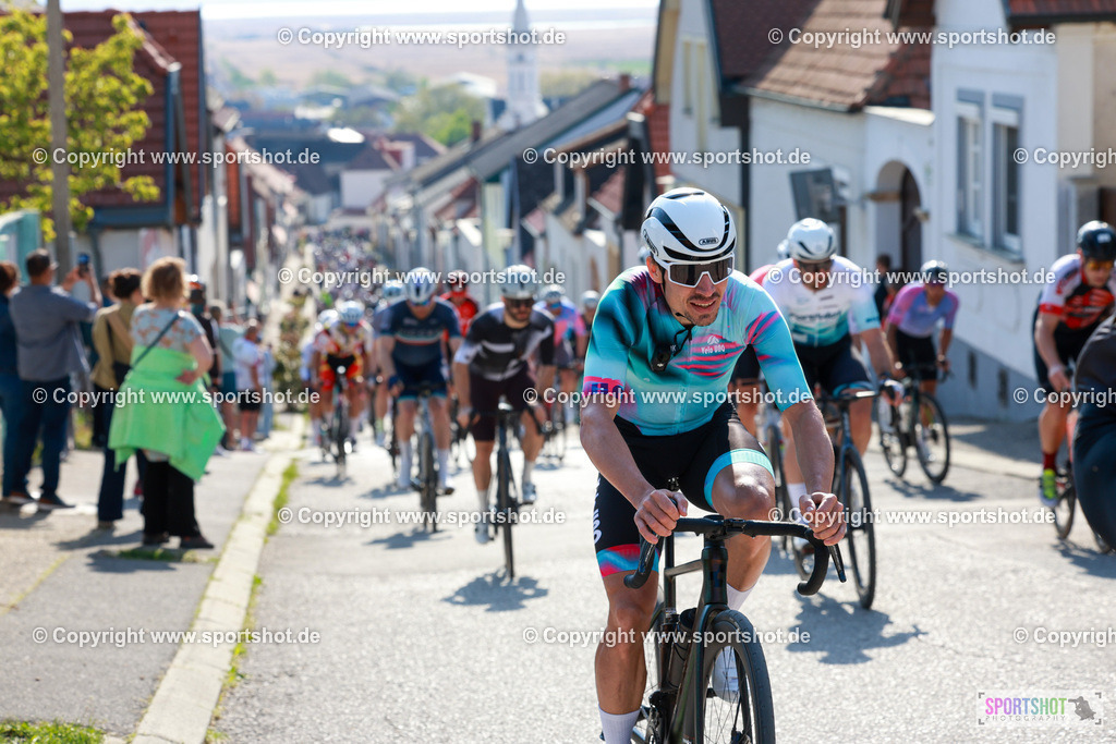 348_AR6_8788 | Neusiedlersee Radmarathon 2026@sportshot_your_pictrs #yourpictures#roadtowm2029 #nrm #neusiedlerseeradmarathon #neusiedlersee #neusiedlerseetourismus #burgenland #mörbisch #nrm26 #burgenlandtourismus #voglundco #poweredbyburgenlandtourismus #radsport #rad #marathon #ucigranfondo #visitburgenland #ucigranfondoworldseries