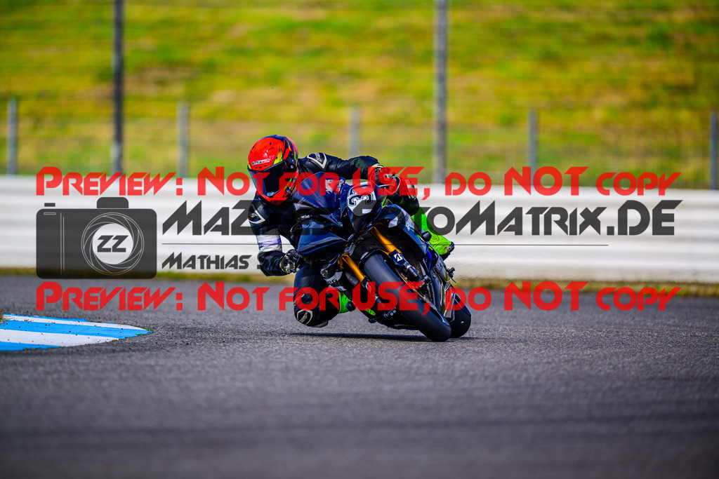 MaZZes_Fotomatrix_20260404_6007705_7709-2 | Fotograf Mathias Schmid
Sportfotograf,
Eventfotograf,
Hochzeitsfotograf,
Portraitfotograf