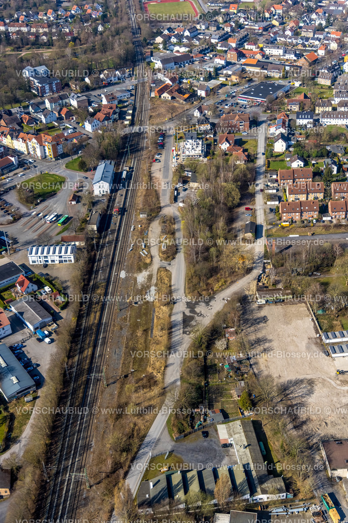 Werl220301174 | Luftbild, Bahnhof Werl, Industriestraße mit Haus-Baustelle zwischen An der Bundesbahn und An der Kleinbahn, Werl, Soester Börde, Nordrhein-Westfalen, Deutschland