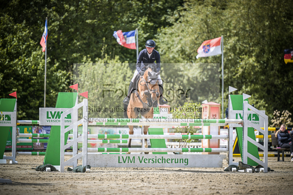 DOS_5112 | Entdecke hochwertige Reitturnierfotos von Foto Oger. Professionell, emotional und authentisch – jetzt Lieblingsmomente im Shop bestellen.Deutschlandweite Turnierfotografie. - Realisiert mit Pictrs.com