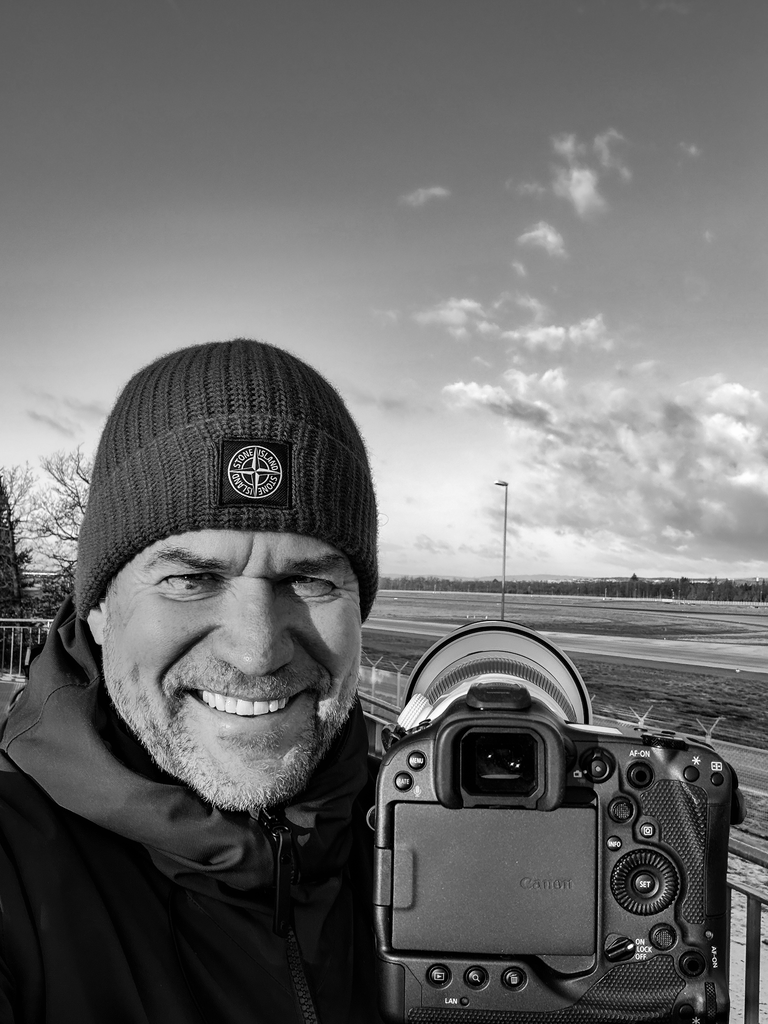 IMG_0694 | Fotografie mit Perspektive: Luftfahrt, Menschen & Natur. Hochwertige Fine-Art-Fotografie, visuelles Storytelling und emotionale Bildwelten entdecken & kaufen.Fine Art Fotografie, visuelles Storytelling, Luftfahrtfotografie, emotionale Fotokunst - Realisiert mit Pictrs.com
