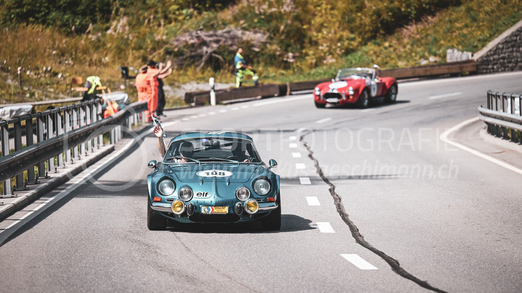19. Arosa ClassicCar 2023 - 2. September 2023 | 19. Arosa ClassicCar 2023
Arosa, Schweiz
Eugster Michael aus Langwies mit der Startnummer 108 in einem Renault Alpin A110 1600SC, Jahrgang 1974, in der Klasse Alpine Performance.
@arosaclassiccar, @arosa.official, #arosaclassiccar, #arosa, #76curves, #classiccar
Bild: Sportfotografie Markus Aeschimann | www.markus-aeschimann.ch - Realisiert mit Pictrs.com