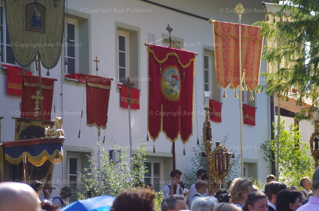 IMGP3099 | fotografiert von Axel PollmannLeonhardi Wallfahrt Benediktbeuern und Murnau, Fronleichnam, Fasching, Landschaft im Loisachtal und Benediktbeuern  - Realisiert mit Pictrs.com