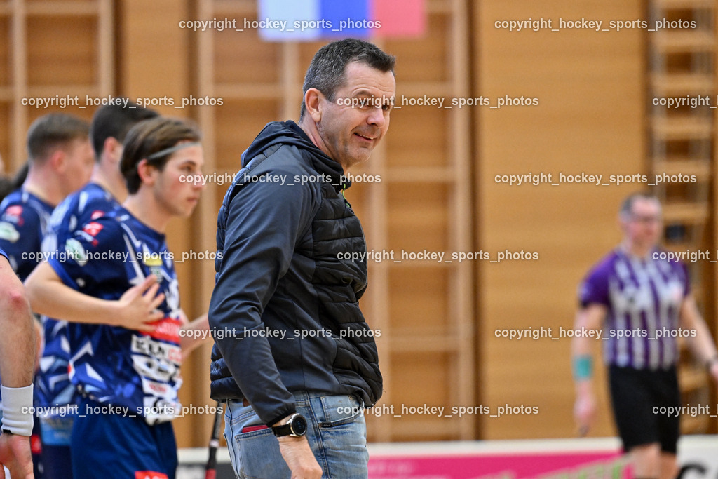 FBK Loka vs. VSV Unihockey | Headcoach VSV Unihockey Harald Felsberger, FBK Loka vs. VSV Unihockey, FBK Loka vs. VSV Unihockey am 23.03.2025 in Villach (Ballspielhalle St. Martin), Austria, (Photo by Bernd Stefan)