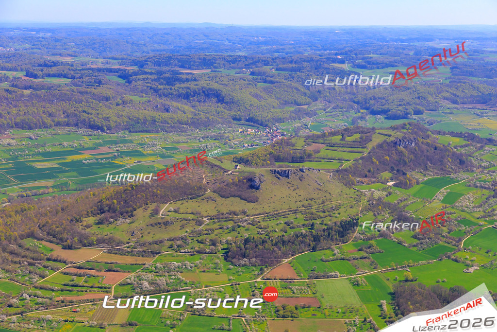 Die Luftaufnahme Walberla -  wurde vom UL-Flugzeug (keine Drohne) aus fotografiert.Hohe Druck- Auflösung-die Geschenkidee!