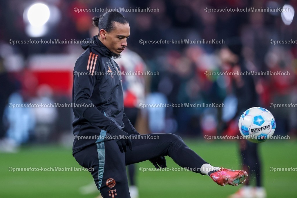 Lev15022501183 | 15.02.2025, Fußball, Bayer 04 Leverkusen - FC Bayern München, 1. Fußball Bundesliga, 22. Spieltag, BayArena, Saison 2024 2025: Leroy Sane (FC Bayern #10)DFB regulations prohibit any use of photographs as image sequences and or quasi-video.