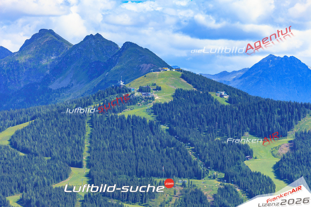 Die Luftaufnahme Planai - Schladming wurde 2017 mittels Flugzeug (keine Drohne) erstellt. Perfekte Schärfe und Druck- Auflösung- Garantiert!