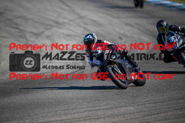 MaZZes_FotoMatrix_240520_6007705_0196 | GELB