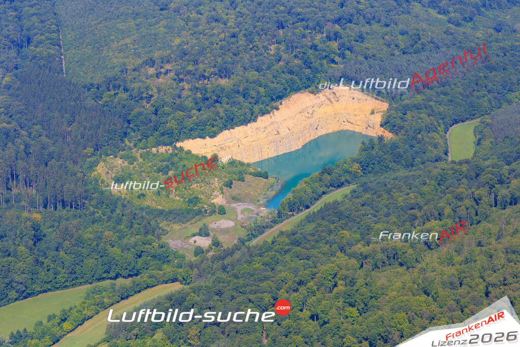 Luftbild von Loeffelsterz Schonungen - Luftaufnahme wurde 2015 von https://frankenair.de mittels Flugzeug (keine Drohne) erstellt - die Geschenkidee