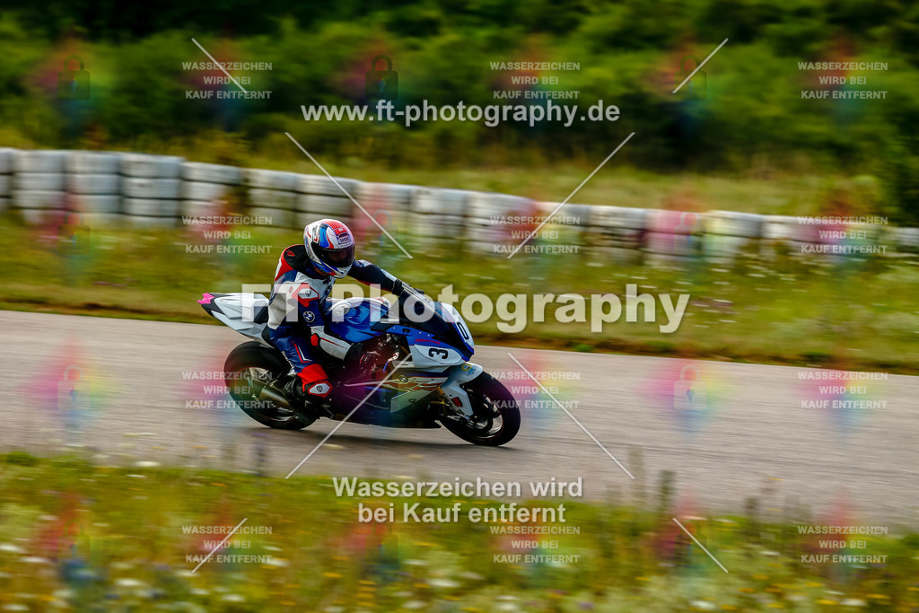 Chambley Juli-0085 | Hier findet Ihr Bilder von Touristenfahrten auf der Nürburgring Nordschleife oder von anderen Veranstaltungen die ich besucht habe. Viel Spass beim Durch Schauen 