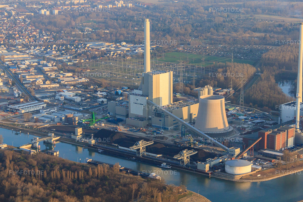 Luftbild: Neubau am Rheinhafen Dampfkraftwerk der ENBW im Ortsteil Daxlanden in Karlsruhe im Bundesland Baden-Württemberg in Deutschland. Foto: IMG_48985.jpg vom 16.03.2012 durch Werner Riehm/FLY-FOTO.de