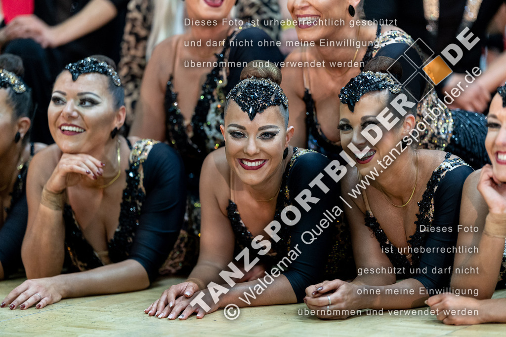 20240120-03614 | Hier finden Sie Tanz Bilder vom Latein und Standard Formationen tanzen. Sportbilder vom Tanzsport. Schöne Fotos und von Weltmeisterschaft, Europameisterschaft, Bundesliga, Regionalliga, Oberliga und Landesliga sowie von GOC Stuttgart, DanceComp, WM Bremen
