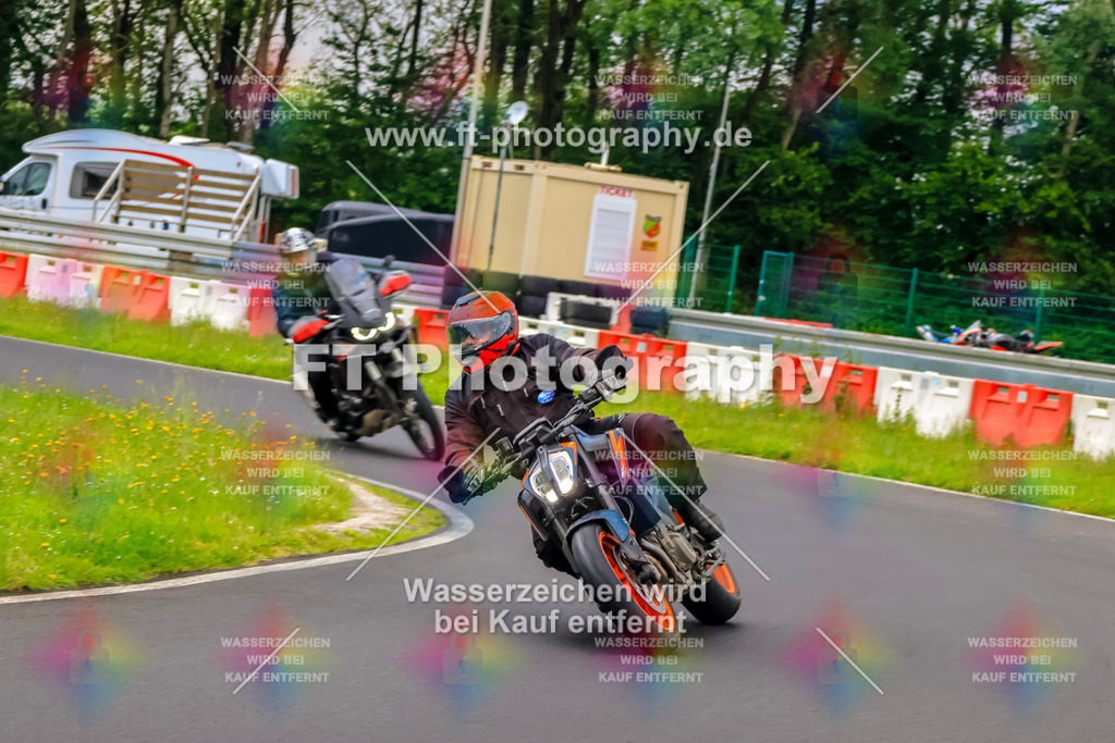 VBK-6327 | Hier findet Ihr Bilder von Touristenfahrten auf der Nürburgring Nordschleife oder von anderen Veranstaltungen die ich besucht habe. Viel Spass beim Durch Schauen 