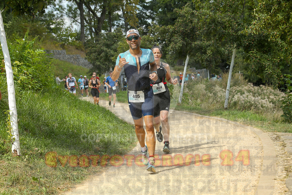 250824_1342_EX1_3310 | Sportfotografie im Rhein-Sieg Kreis, Köln, Bonn, NRW, Rheinland Pfalz, Hessen, etc. Unser Tätigkeitsfeld umfasst den Laufsport vom Volkslauf über den Marathon, Duathlon, Triathon bis zum Ultralauf wie Kölnpfad Ultra oder Schindertrail.