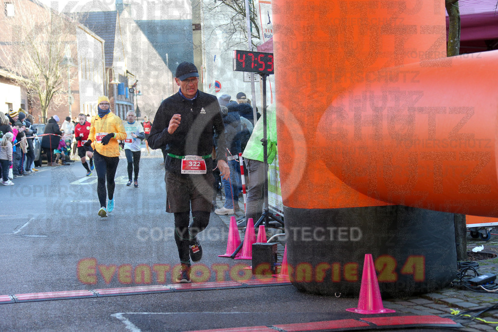 241201_1224_EX1_1975 | Sportfotografie im Rhein-Sieg Kreis, Köln, Bonn, NRW, Rheinland Pfalz, Hessen, etc. Unser Tätigkeitsfeld umfasst den Laufsport vom Volkslauf über den Marathon, Duathlon, Triathon bis zum Ultralauf wie Kölnpfad Ultra oder Schindertrail.