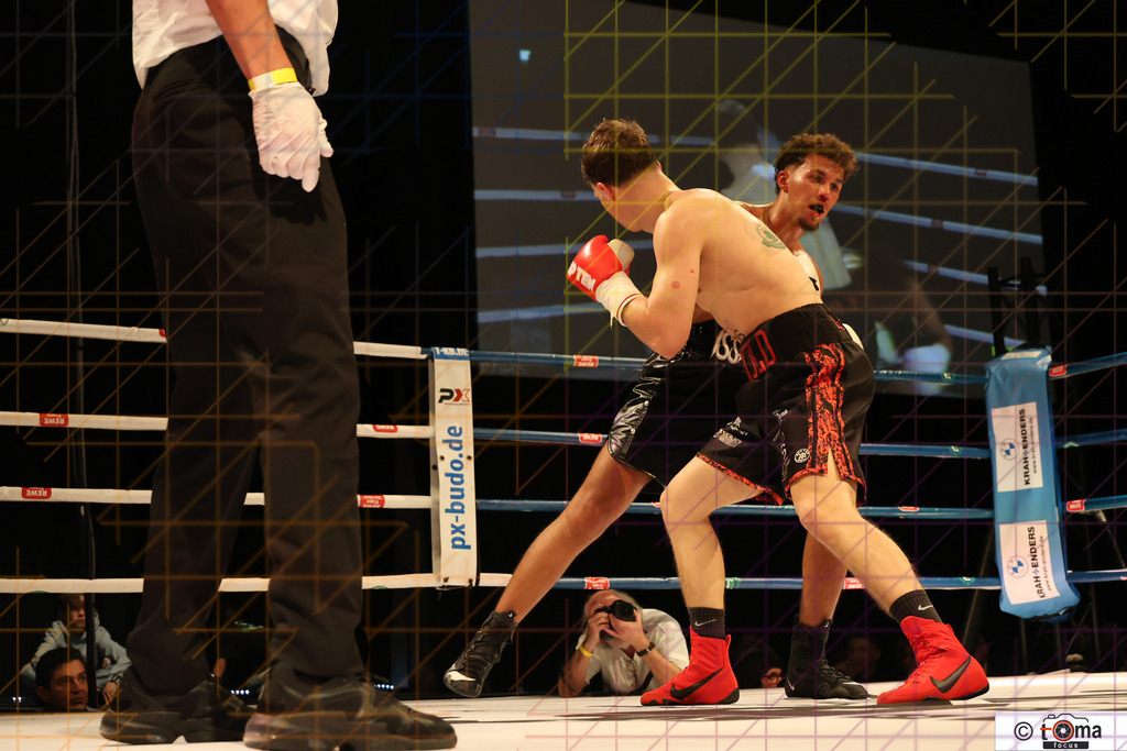 Faiz vs Arnold  25.04.2026 tomafocus Tb00114 | professionelle Sport- und Eventfotografie von Tomafocus – dynamische Bilder, emotionale Momente und hochwertige Aufnahmen für jeden Anlass. - Realisiert mit Pictrs.com