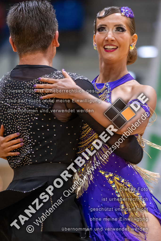 20260328-02504 | Hier finden Sie Tanz Bilder vom Latein und Standard Formationen tanzen. Sportbilder vom Tanzsport. Schöne Fotos und von Weltmeisterschaft, Europameisterschaft, Bundesliga, Regionalliga, Oberliga und Landesliga sowie von GOC Stuttgart, DanceComp, WM Bremen