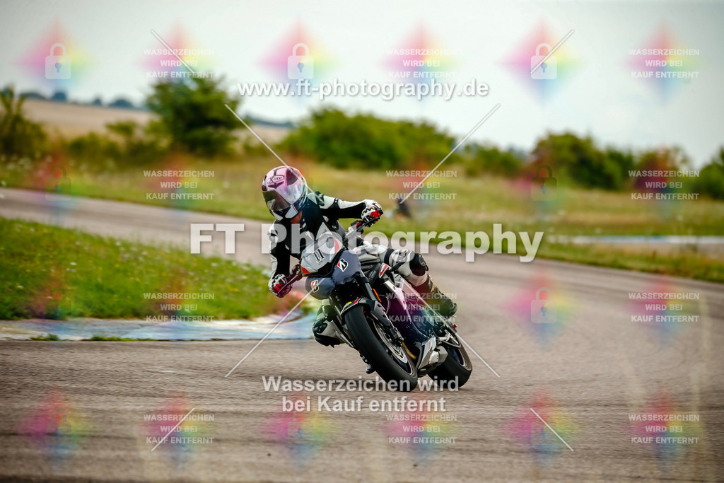 Chambley Juli-2243 | Hier findet Ihr Bilder von Touristenfahrten auf der Nürburgring Nordschleife oder von anderen Veranstaltungen die ich besucht habe. Viel Spass beim Durch Schauen 