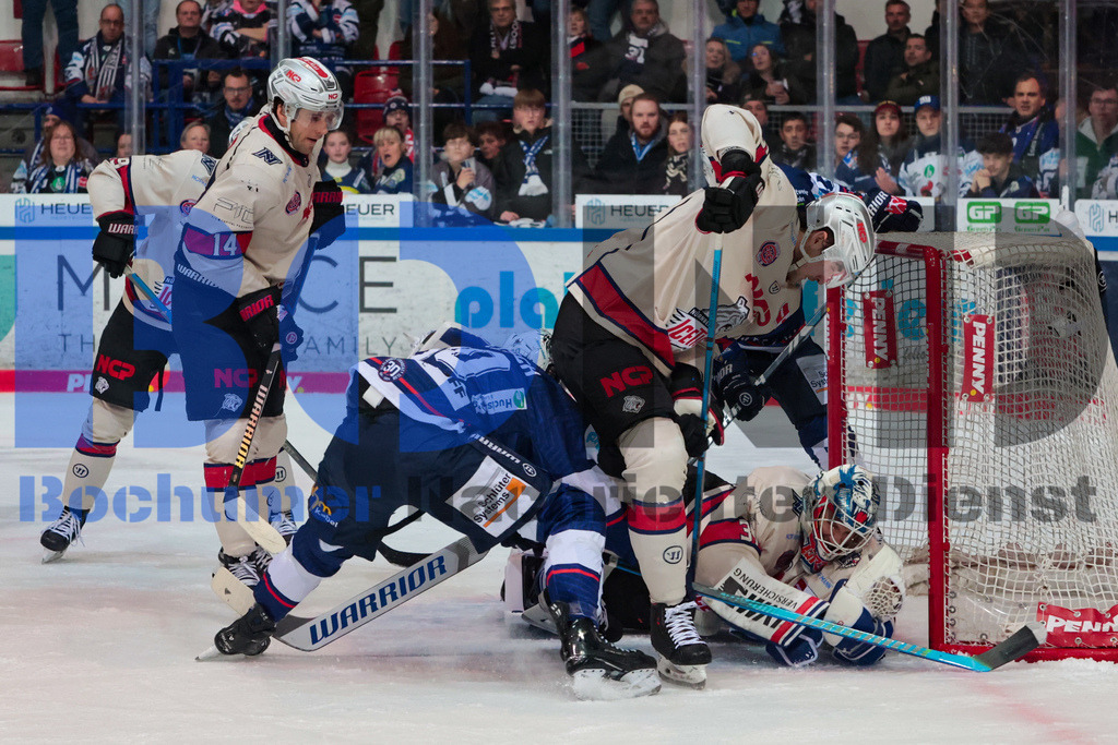 SES_ISENUR20250128-30 | bond - Realisiert mit Pictrs.com