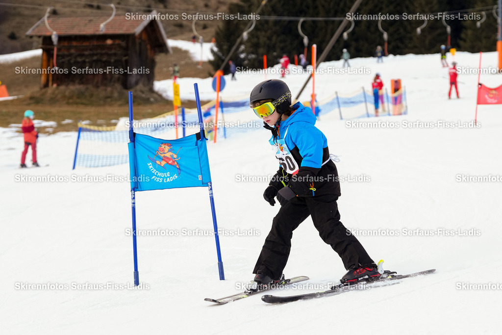 SRF_02.01.2026_0953 | Skirennfotos,Serfaus,Fiss,Ladis,Kinderskirennen,Winter,Tirol,Oberland,skirace,SFL,feelfree,weil wir's genießen,ski,Ski,skifahren,Sonnenplateau, - Realisiert mit Pictrs.com