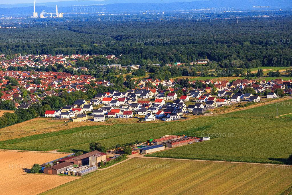 Luftbild: Neubaugebiet K2 von Norden in Kandel im Bundesland Rheinland-Pfalz in Deutschland. Foto: IMG_149411.jpg vom 18.07.2025 durch Werner Riehm/FLY-FOTO.de