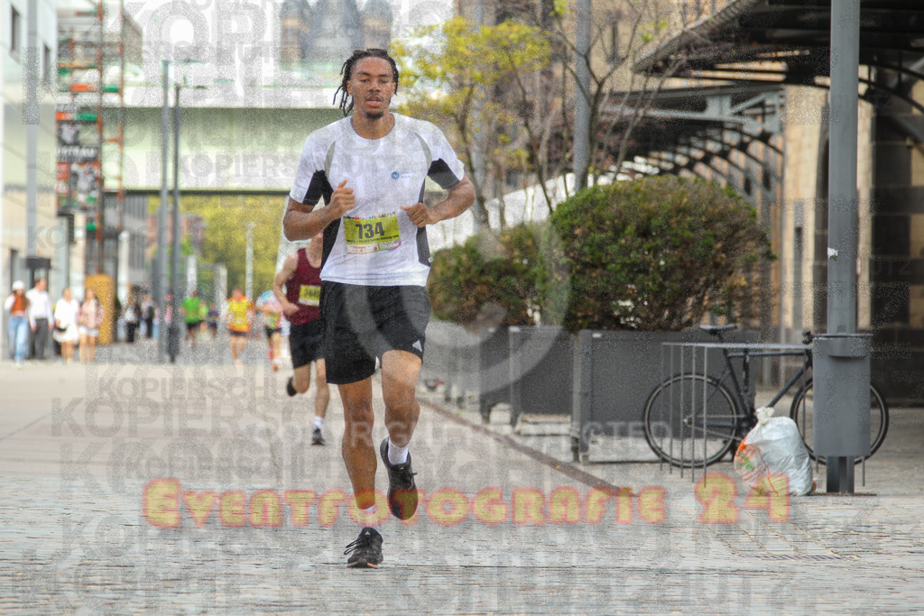 250920_1318_EV4_5207 | Sportfotografie im Rhein-Sieg Kreis, Köln, Bonn, NRW, Rheinland Pfalz, Hessen, etc. Unser Tätigkeitsfeld umfasst den Laufsport vom Volkslauf über den Marathon, Duathlon, Triathon bis zum Ultralauf wie Kölnpfad Ultra oder Schindertrail.
