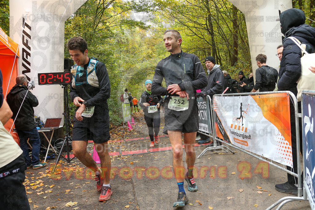 251026_1247_EX1_1417 | Sportfotografie im Rhein-Sieg Kreis, Köln, Bonn, NRW, Rheinland Pfalz, Hessen, etc. Unser Tätigkeitsfeld umfasst den Laufsport vom Volkslauf über den Marathon, Duathlon, Triathon bis zum Ultralauf wie Kölnpfad Ultra oder Schindertrail.