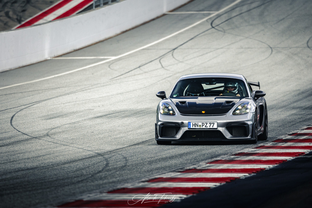 R6PZ2642 _Alexander Tschuncky | Entdecken Sie die faszinierende Welt von Alexander Tschuncky Arts: Kreative Fotografie, atemberaubende Automobilkunst und hochwertiger Bilderdruck. Lassen Sie sich inspirieren! - Realisiert mit Pictrs.com