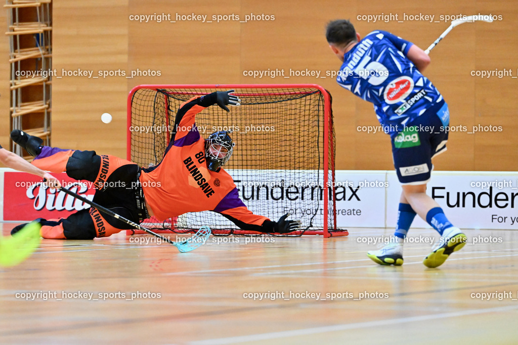 VSV Unihockey vs. Wiener Floorballferein 6.4.2024 | #80 Bernhard Bezucha Wiener Floorballverein, #5 Michael Kanduth VSV Unihockey, VSV Unihockey vs. Wiener Floorballferein 6.4.2024, VSV Unihockey vs. Wiener Floorballferein  am 06.04.2024 in Villach (Ballspielhalle St. Martin), Austria, (Photo by Bernd Stefan)