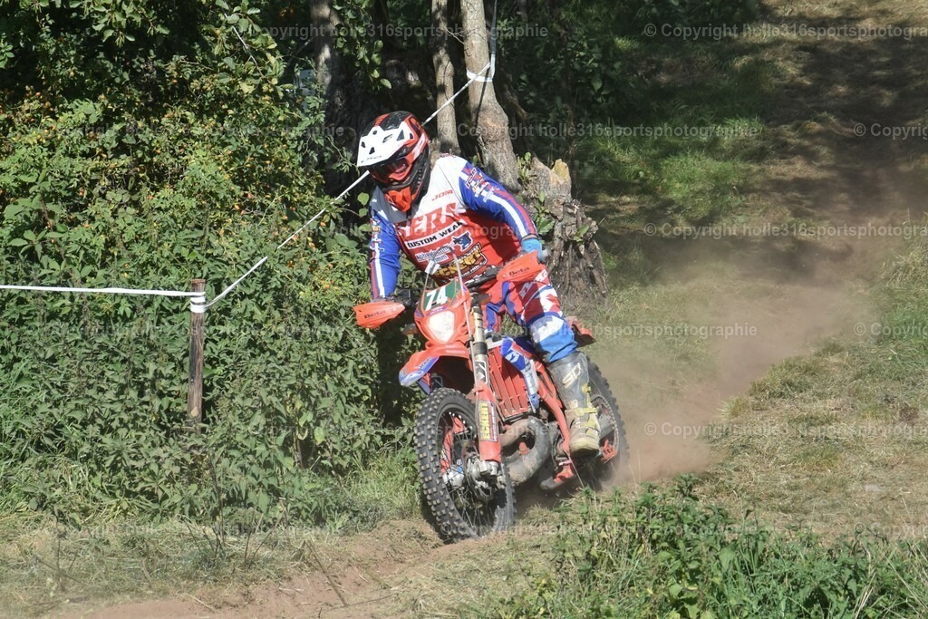 DSC_0153 | Sportfotografie , Motorsport, Motoross, Reitsport, Mointainbike, Enduro,
Landschaft , Outdoor, Eventfotografie, Landschaft, Bilder online bestellen - Realisiert mit Pictrs.com