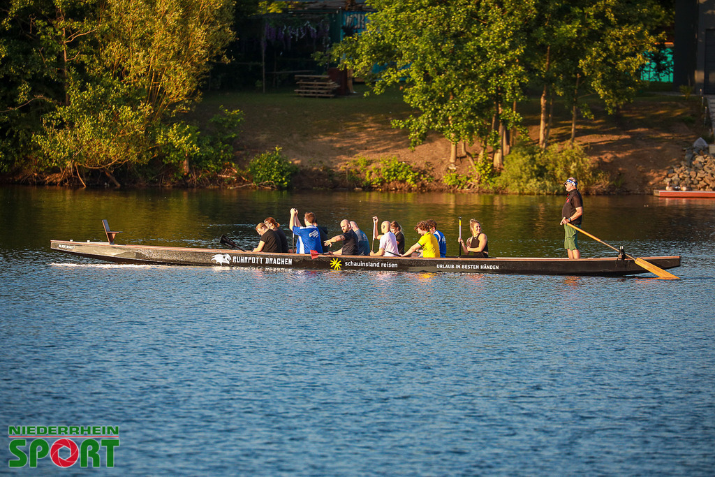 Drachenboot-Training_Wedau110625_031 | Bildergalerie von Sport-Ereignissen aber auch von weiteren spannenden Dingen - nicht nur vom Niederrhein. In Anlehnung an den bekannten Spruch von Hanns Dieter Hüsch heißt das Motto: "Niederrhein ist überall".  - Realisiert mit Pictrs.com