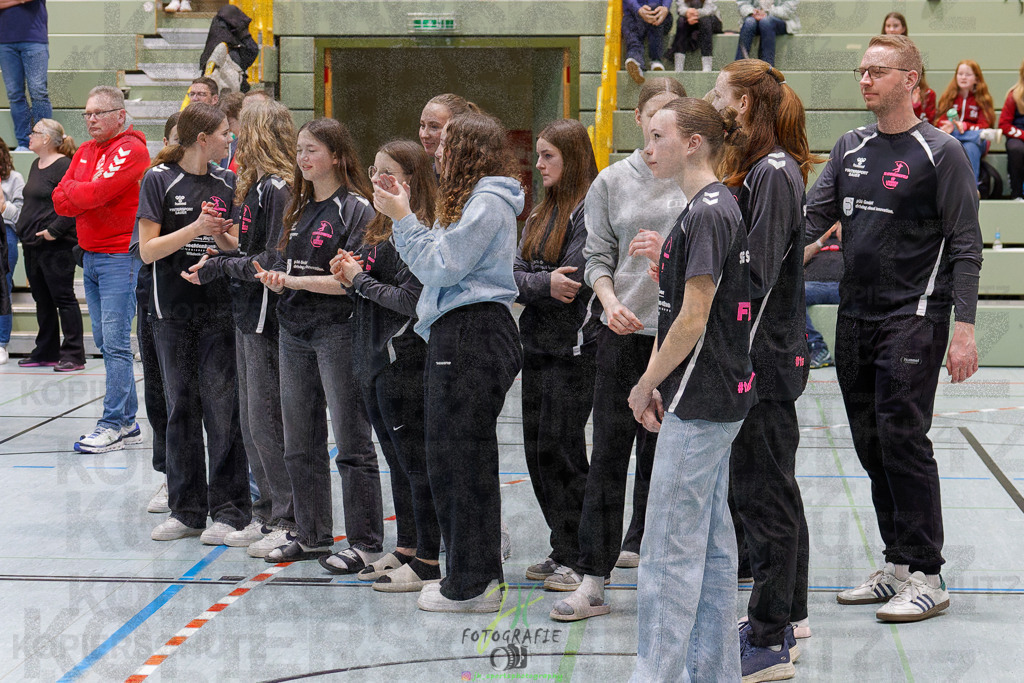 Hessenmeisterschaft wJC - Finale; HSG Kleenheim - HSG Weiterstadt/ Braunsh.Worf. | Hessenmeisterschaft wJC - Finale; HSG Kleenheim - HSG Weiterstadt/ Braunsh.Worf. am 22.03.2025 in Biedenkopf (Sporthalle Lahntalschule)Photo © 2025 - Jörg Heinrich - Realisiert mit Pictrs.com