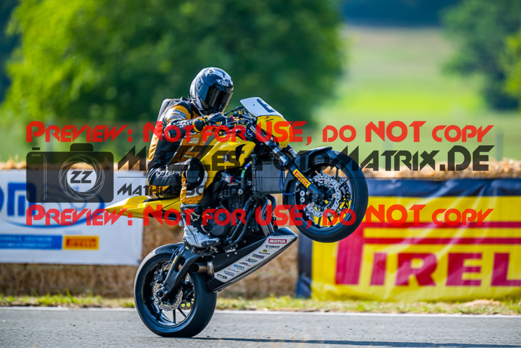 MaZZes_FotoMatrix_220722_9698 | TWIN