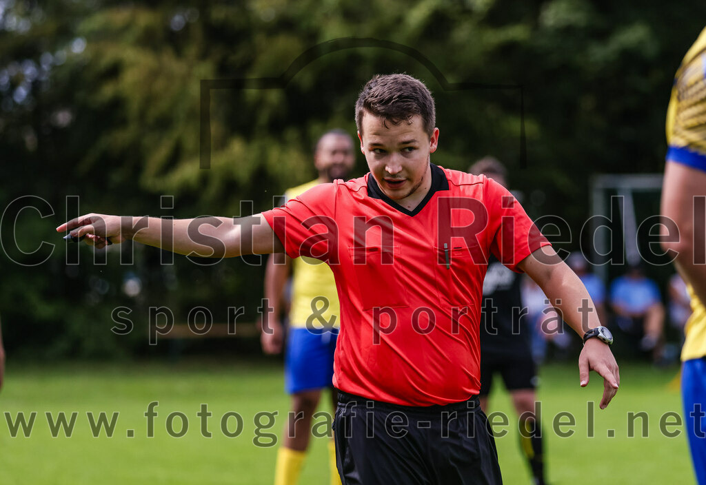 2023-09-03_039_TSV_Grafing_II_gegen_SV_Dornach_II | Grafing, Deutschland, 03.09.2023:
Fußball, A-Klasse 2023 / 2024, 3. Spieltag, TSV Grafing II gegen SV Dornach II, Endergebnis: 0:0

Schiedsrichter Felix Hofman

Foto: Christian Riedel / fotografie-riedel.net