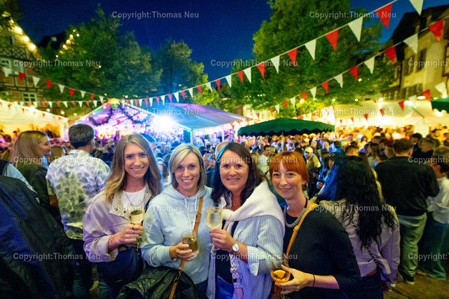6_Winzerfest-Bensheim | bbe, Bensheim, Winzerfest 2025,  Geselligkeit beim Wein in Bensheim beim Bergsträßer Winzerfest,  Bild: Thomas Neu