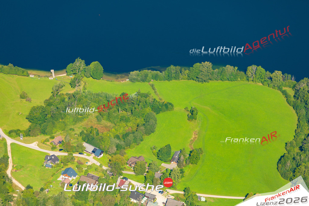 Luftaufnahme von  Grundlsee - Die Luftaufnahme wurde 2025 vom UL-Flugzeug heraus erstellt ( keine Drohne ) - Hochauflösende Luftaufnahme - für professionelle Ausdrucke geeignet. Die Geschenkidee !Mit Lizenz und Bildrechte bestellbar