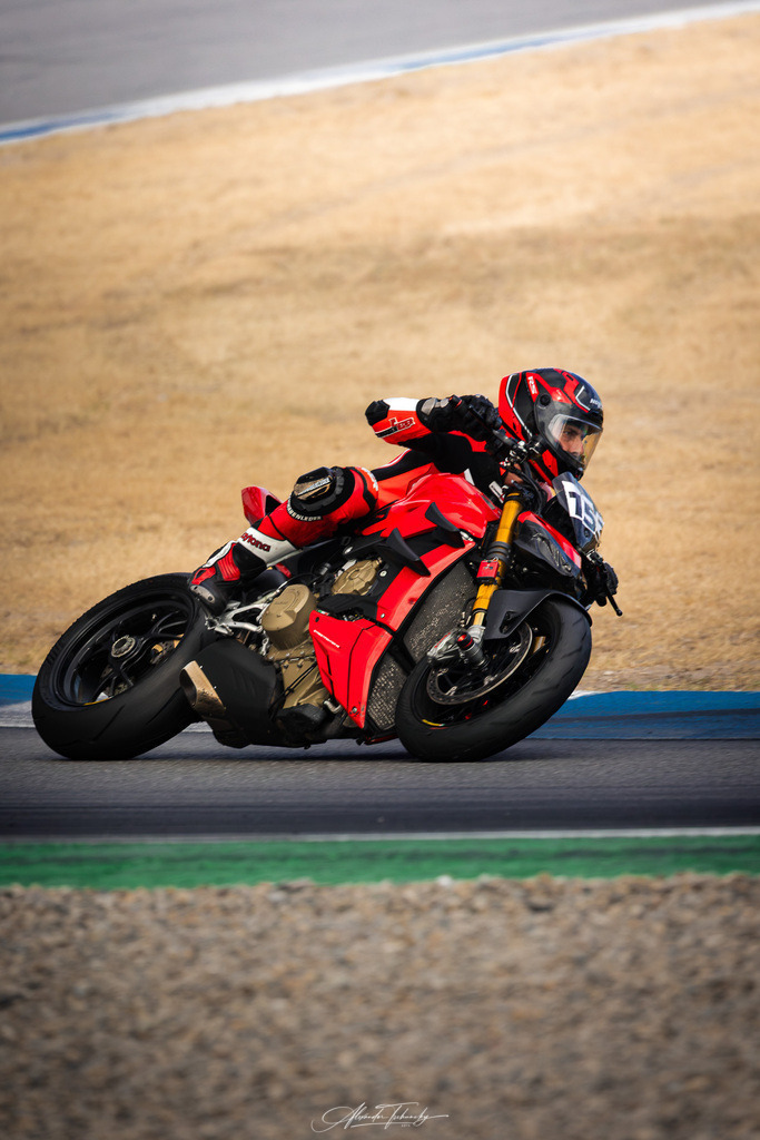 Ducati Trackday Hockenheimring 2026 | Entdecken Sie die faszinierende Welt von Alexander Tschuncky Arts: Kreative Fotografie, atemberaubende Automobilkunst und hochwertiger Bilderdruck. Lassen Sie sich inspirieren! - Realisiert mit Pictrs.com
