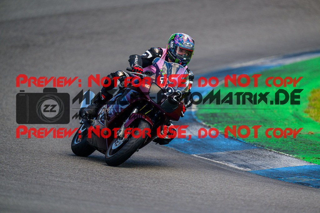 MaZZes_FotoMatrix_240520_6007705_6652 | INST