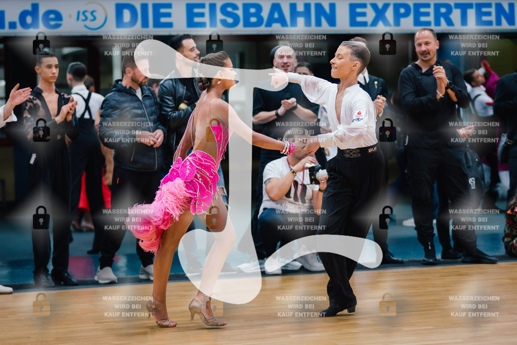 Hessen Tanzt WDSF Open Junior II Latin 3rd (219) Tim Gordon _ Luisa Huber (Schwarz-Weiß-Club Pforzheim)-2025-05-18-5602 | Webshop for digital downloads and prints of dance sport, event & show photographer Julian Link - Realisiert mit Pictrs.com