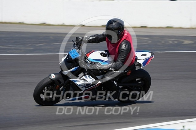 2025_04_29_PBK_22818 | Sportfotografie; SlowMotion; Video; Rennstrecke; Hafeneger; Speer; Racing; RSE; BMW; CBO; Trackday; Motorsportarena; Hockenheimring; Brno; Most; Barcelona; Valencia