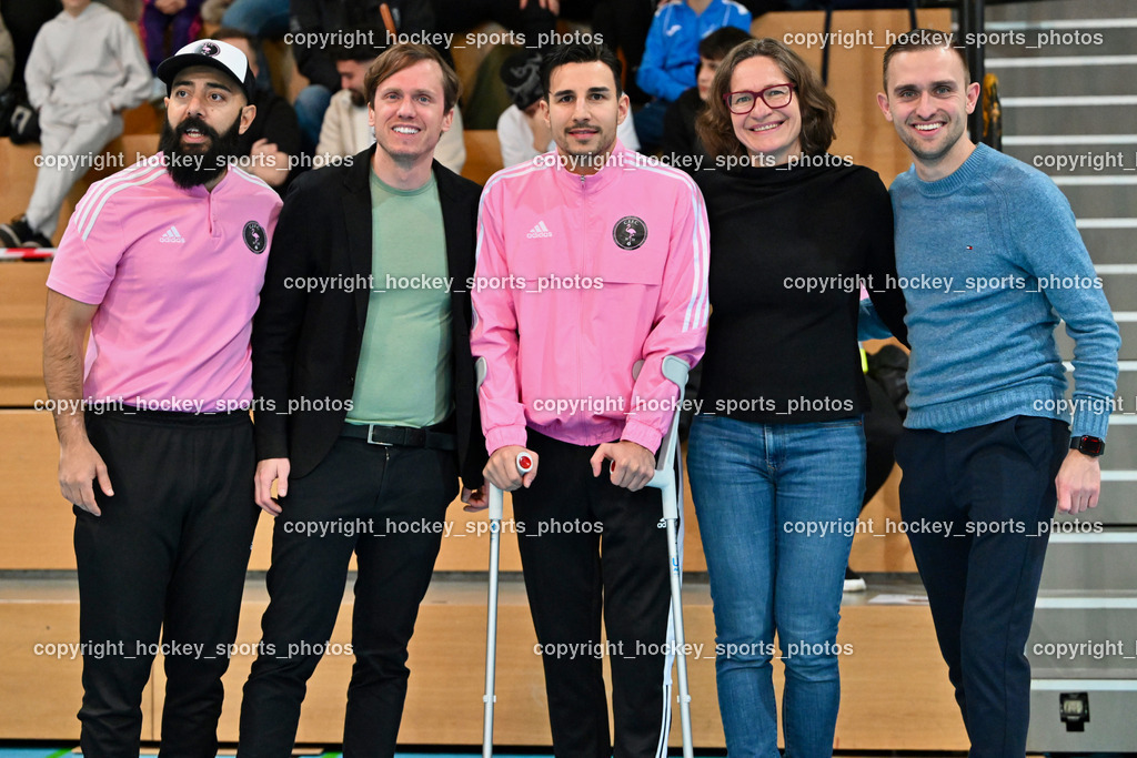 Carinthia Flamengo Futsal Club vs. Futsal Klagenfurt | Headcoach Carinthia Flamengo Ugur Koc, Vizebürgermeister Klagenfurt Ronald Rabitsch, Edo Lisic, Stadträtin Klagenfurt Constance Mochar, Landtagsabgeordneter Kärnten Maximilian Rakuscha, Carinthia Flamengo Futsal Club vs. Futsal Klagenfurt, Carinthia Flamengo Futsal Club vs. Futsal Klagenfurt am 01.12.2024 in Klagenfurt (Ballspielhalle Viktring), Austria, (Photo by Bernd Stefan)