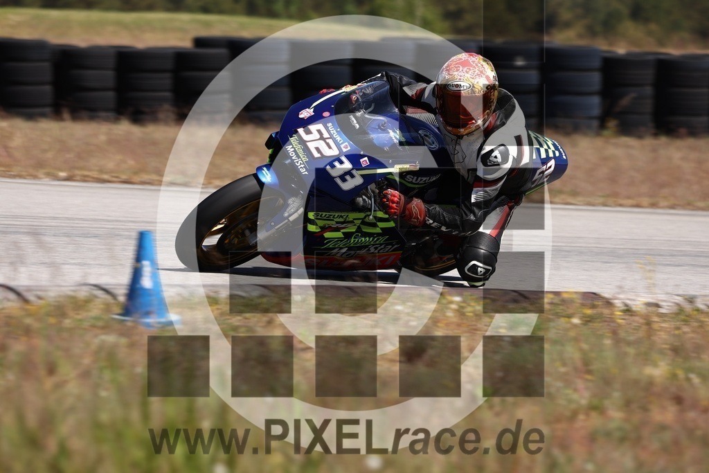 0033-20240512_06462 | Schöne Erinnerungen an spannende Momente - das festzuhalten ist unser Job. PIXELrace.de ist seit 2003 auf den Rennstrecken Europas unterwegs um die Action draußen beim Fahren und die wunderbare Stimmung imm Fahrerlager für euch einzufangen.