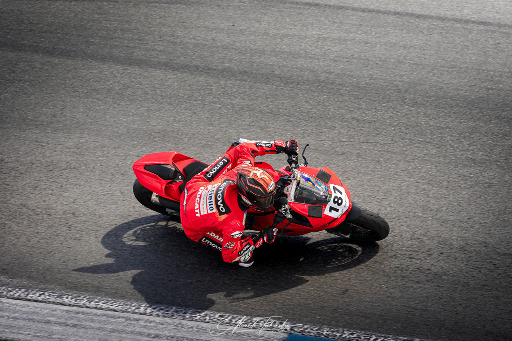 Ducati Trackday Hockenheimring 2026 | Entdecken Sie die faszinierende Welt von Alexander Tschuncky Arts: Kreative Fotografie, atemberaubende Automobilkunst und hochwertiger Bilderdruck. Lassen Sie sich inspirieren! - Realisiert mit Pictrs.com