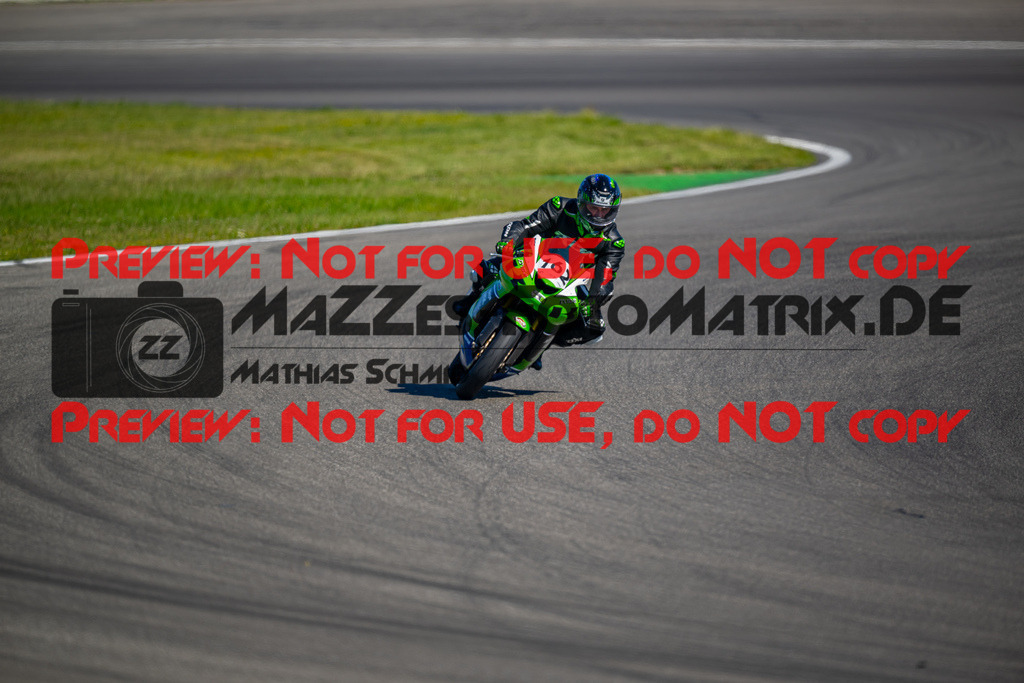 MaZZes-Fotomatrix-20260523-113511 | GRUEN