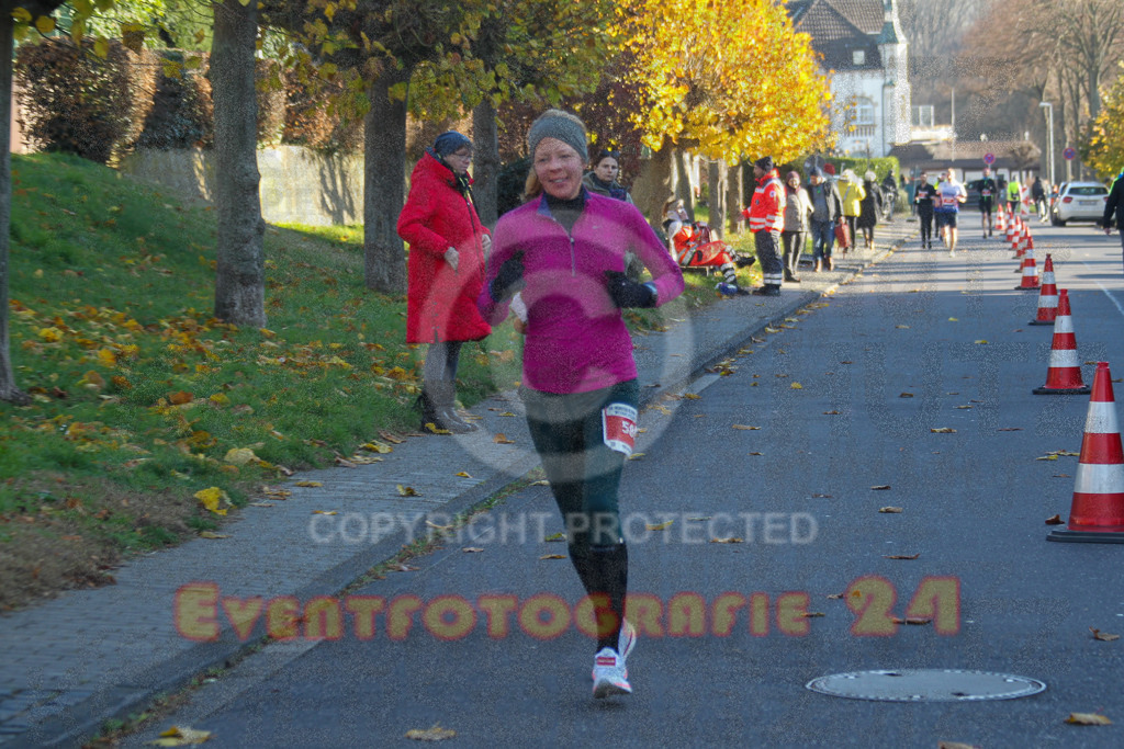 241201_1223_EV4_2294 | Sportfotografie im Rhein-Sieg Kreis, Köln, Bonn, NRW, Rheinland Pfalz, Hessen, etc. Unser Tätigkeitsfeld umfasst den Laufsport vom Volkslauf über den Marathon, Duathlon, Triathon bis zum Ultralauf wie Kölnpfad Ultra oder Schindertrail.