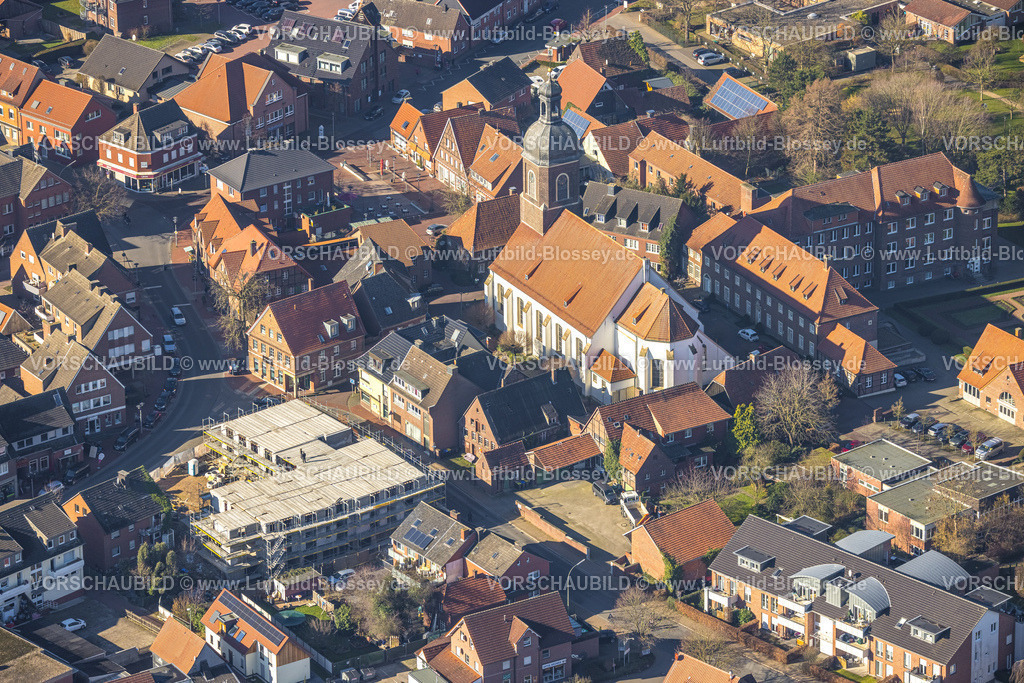 Nordkirchen230206160 | Luftbild, Kath. Kirche St. Mauritius, Baustelle Gebäude an der Schloßstraße Ecke Mühlenstraße, Nordkirchen, Münsterland, Nordrhein-Westfalen, Deutschland