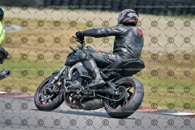 25bt04-1235 | markuskiefer.com - Realisiert mit Pictrs.com