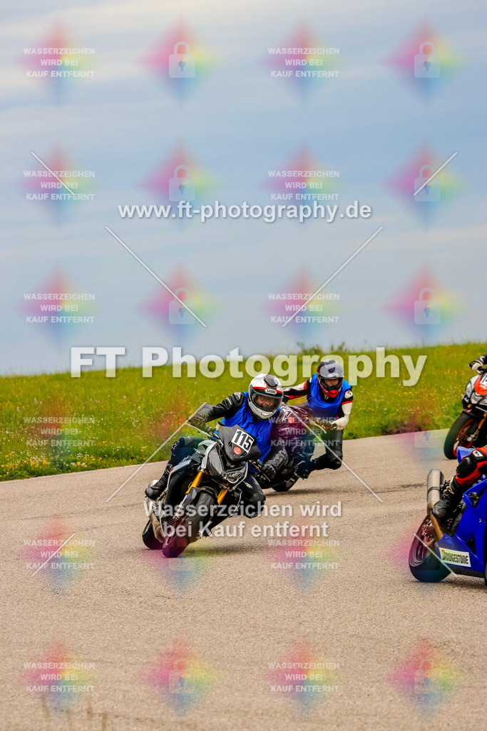 MotoTeam-2223 | Hier findet Ihr Bilder von Touristenfahrten auf der Nürburgring Nordschleife oder von anderen Veranstaltungen die ich besucht habe. Viel Spass beim Durch Schauen 