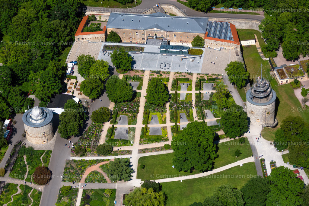 4045789 | ERFURT 14.06.2021 Museums- Gebäude- Ensemble des Deutschen Gartenbaumuseums auf dem Gelände der " Erfurt Buga 2021 " im Ortsteil Brühlervorstadt in Erfurt im Bundesland Thüringen, Deutschland. Weiterführende Informationen bei: Bundesgartenschau Erfurt 2021 gemeinnützige GmbH,  Landeshauptstadt Erfurt,  Stiftung Deutsches Gartenbaumuseum Erfurt. // Museum building ensemble of the German horticulture museum on the area of the " Erfurt Buga 2021 " in the district of Bruehlervorstadt in Erfurt in the federal state Thuringia, Germany. Further information at: Bundesgartenschau Erfurt 2021 gemeinnuetzige GmbH,  Landeshauptstadt Erfurt,  Stiftung Deutsches Gartenbaumuseum Erfurt. Foto: Gerhard Launer