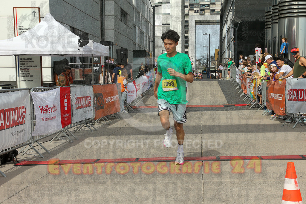 250920_1327_EX1_4736 | Sportfotografie im Rhein-Sieg Kreis, Köln, Bonn, NRW, Rheinland Pfalz, Hessen, etc. Unser Tätigkeitsfeld umfasst den Laufsport vom Volkslauf über den Marathon, Duathlon, Triathon bis zum Ultralauf wie Kölnpfad Ultra oder Schindertrail.